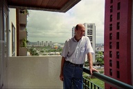 Recife, rua Bruno Veloso, edf. Torre Eifel, 1994.